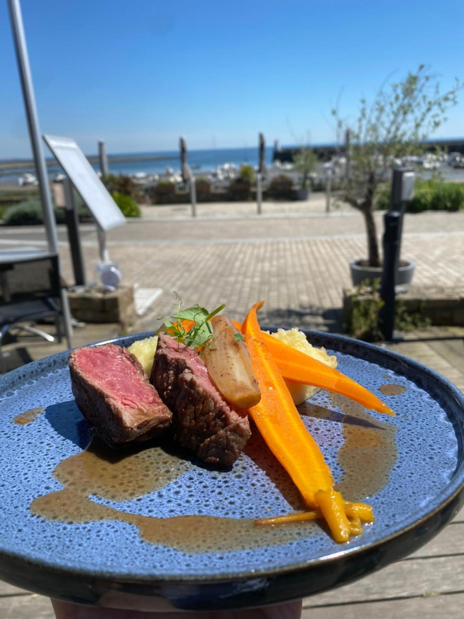 Hotel Du Port Bar Restaurant Сарзо Экстерьер фото